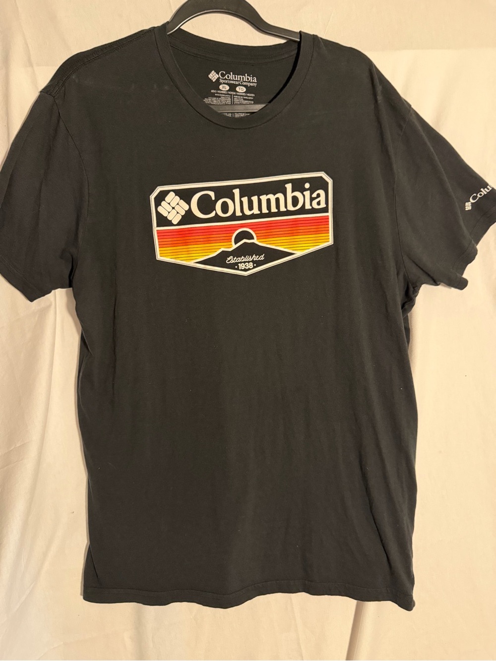 #443 Columbia Men's Black Logo Graphic Tee - Black